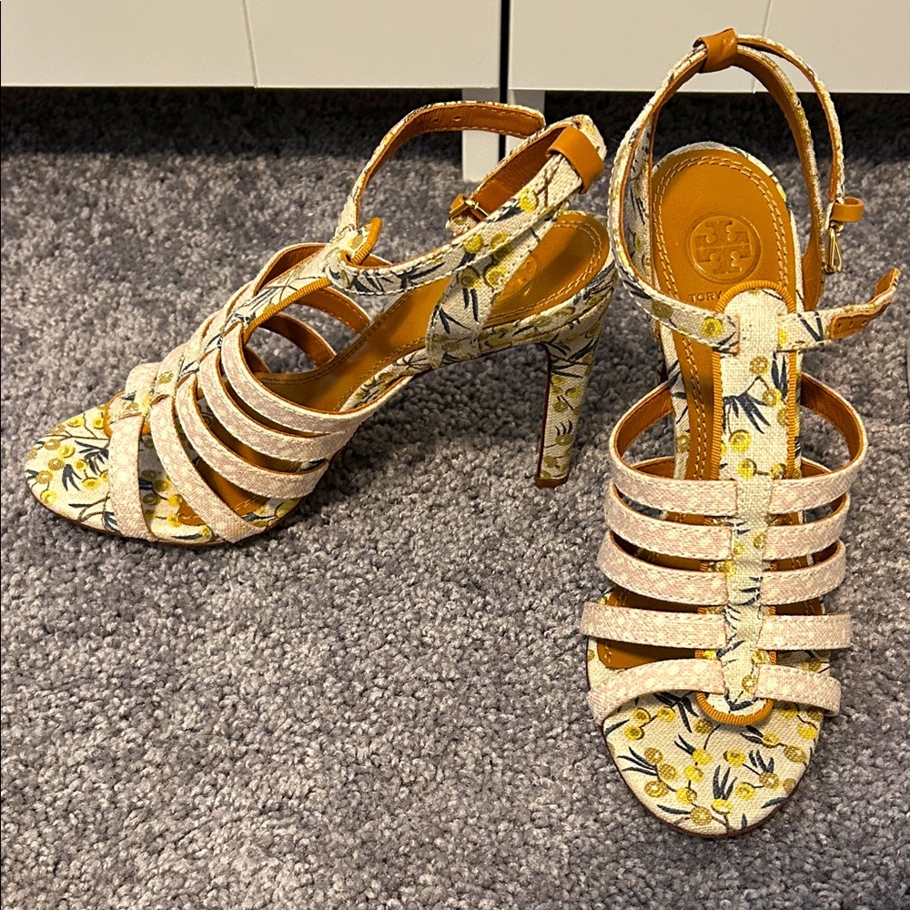 NWOT Tory Burch Charlene Strappy Sandals